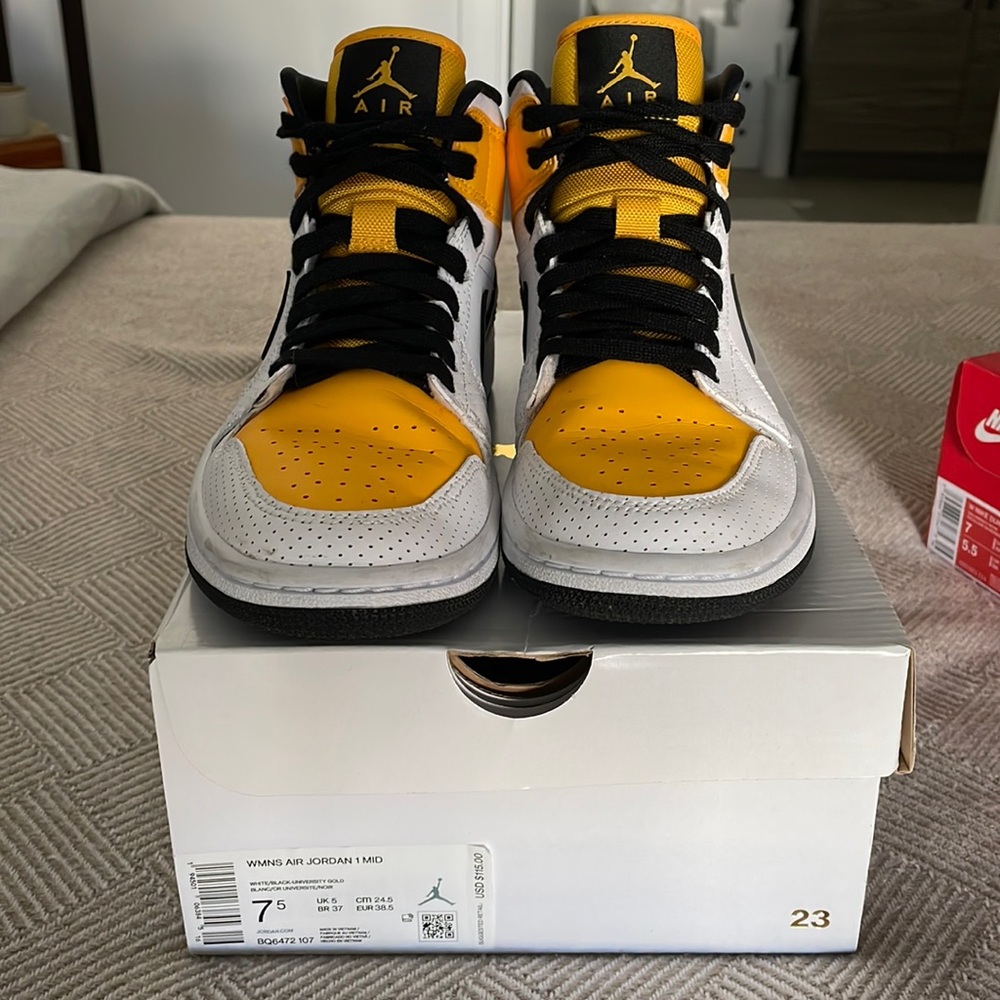 Nike Jordan 1 mid